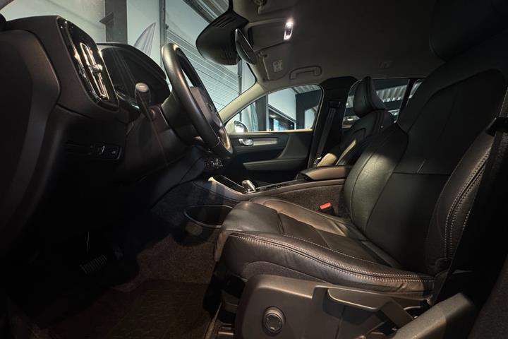 Hvid Volvo XC40 fra 2020