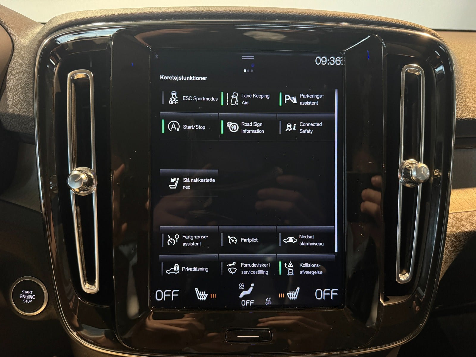 Hvid Volvo XC40 fra 2020