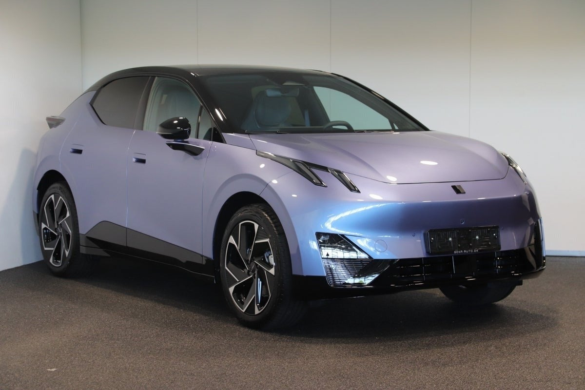 Blå Lynk & Co 02 fra 2025