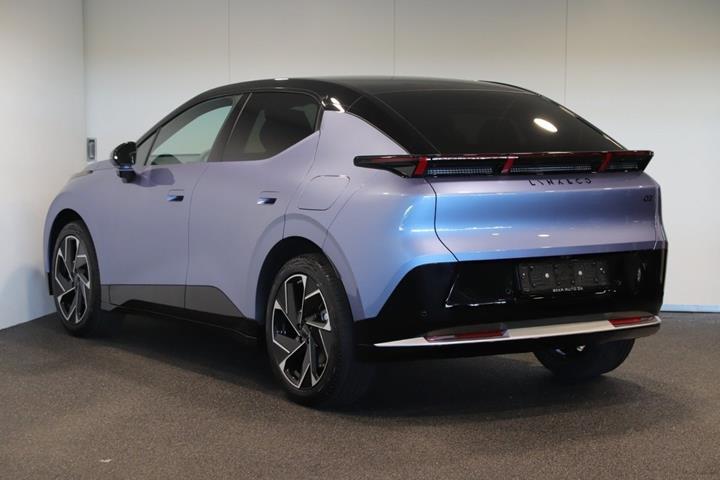 Blå Lynk & Co 02 fra 2025