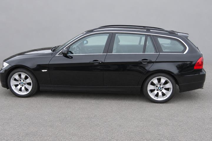 Sort BMW 325d fra 2007