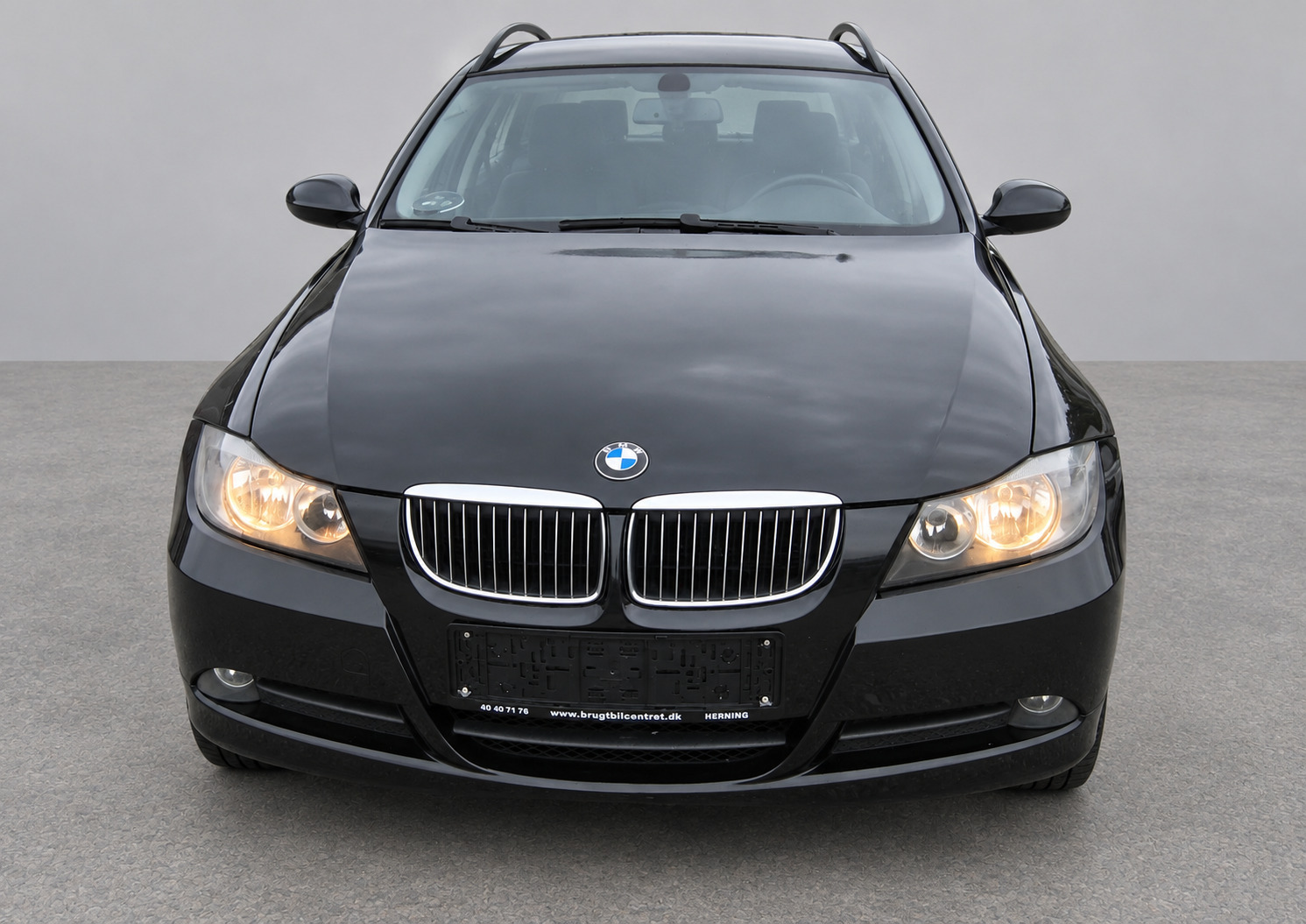 Sort BMW 325d fra 2007