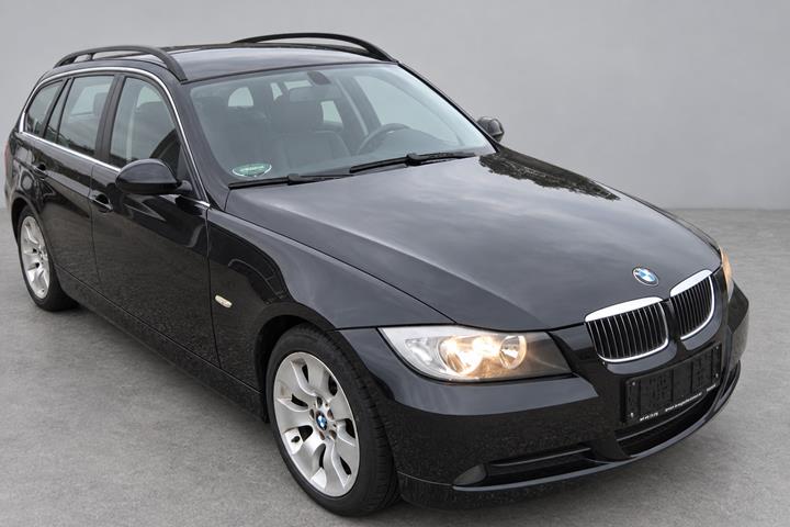 Sort BMW 325d fra 2007