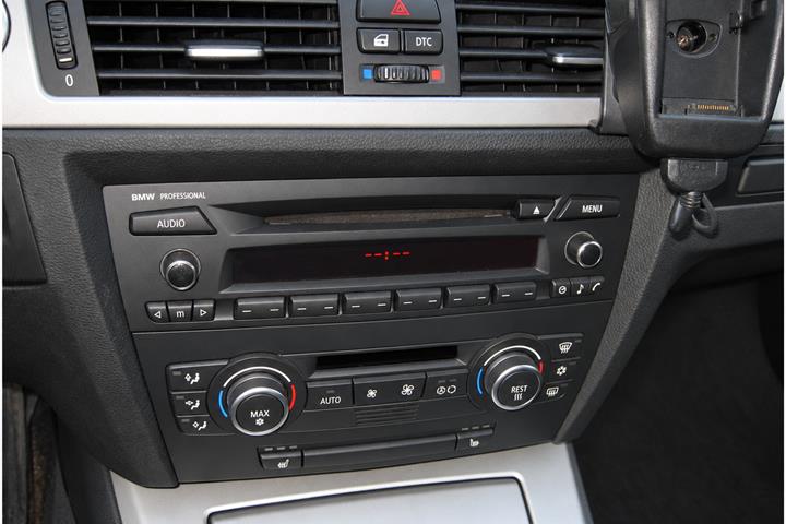 Sort BMW 325d fra 2007