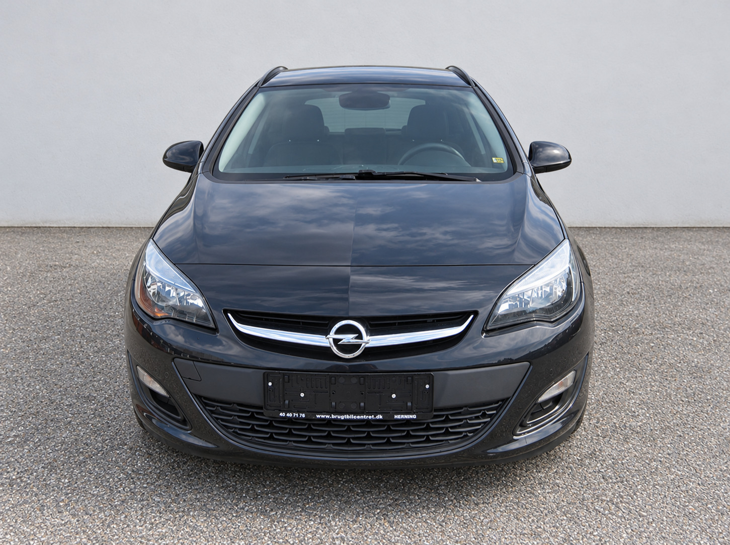 Sort Opel Astra fra 2015