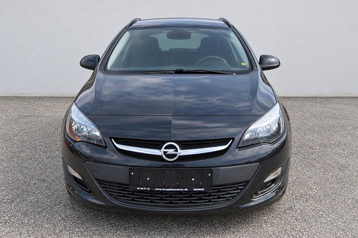 Sort Opel Astra fra 2015