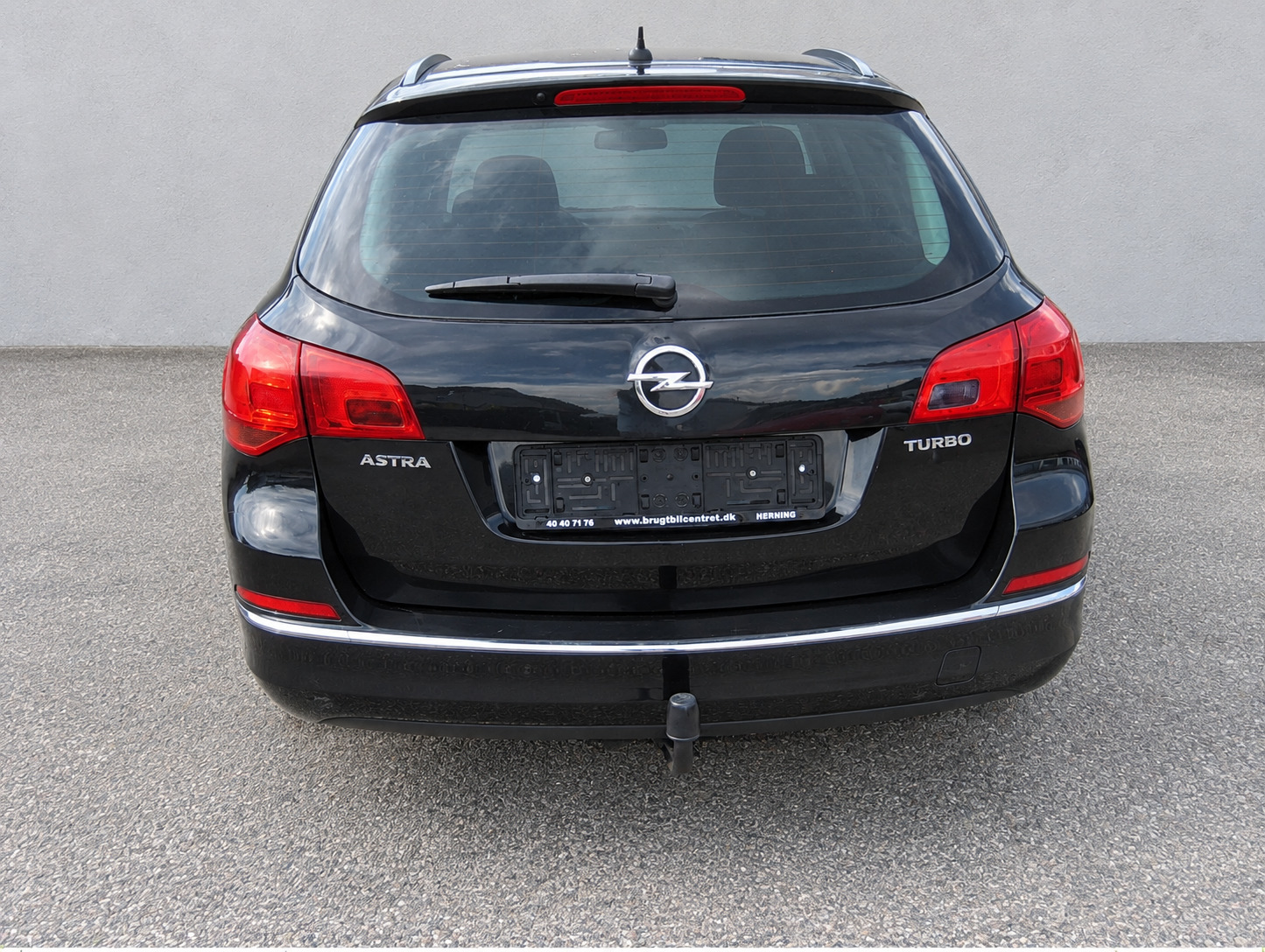 Sort Opel Astra fra 2015