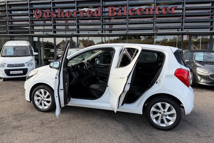 Hvid Opel Karl fra 2016