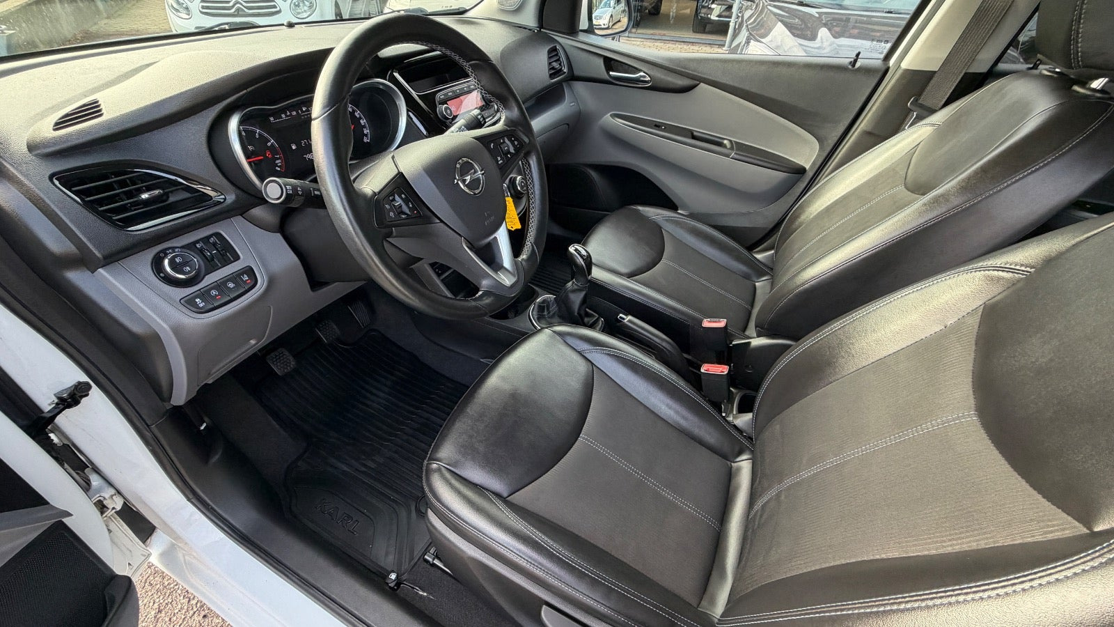 Hvid Opel Karl fra 2016