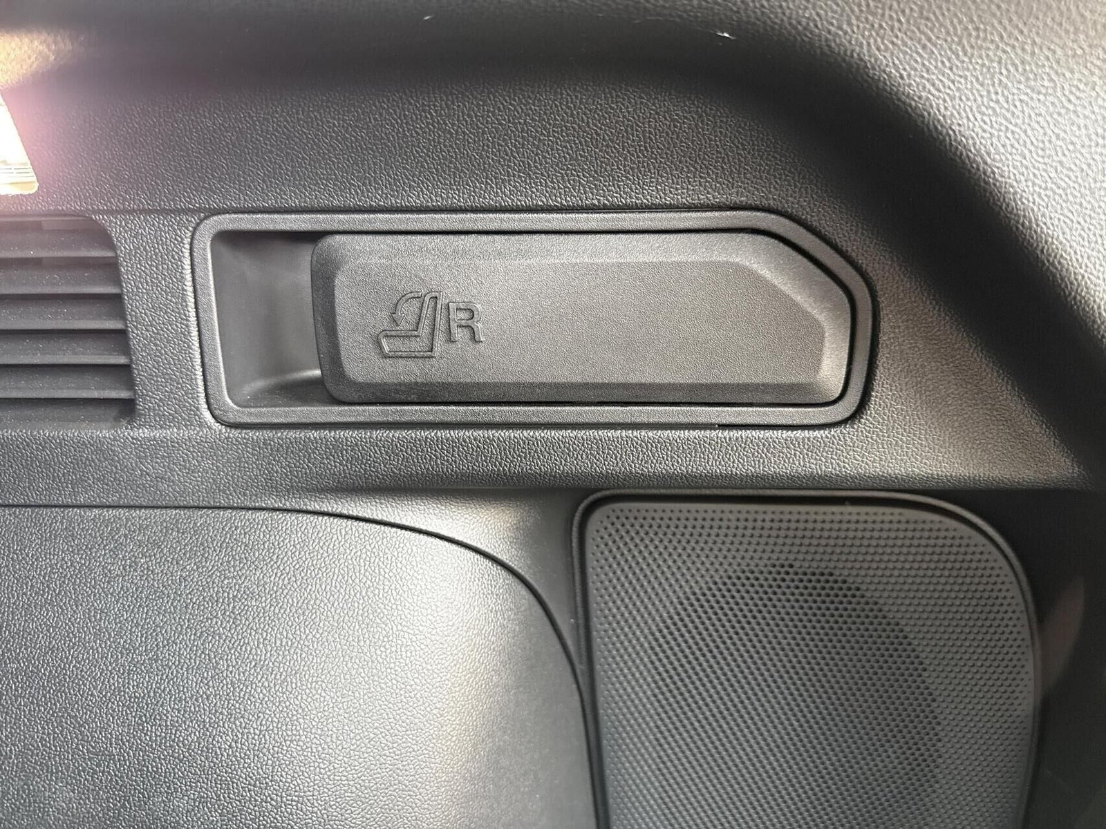 Grå Ford Kuga fra 2025