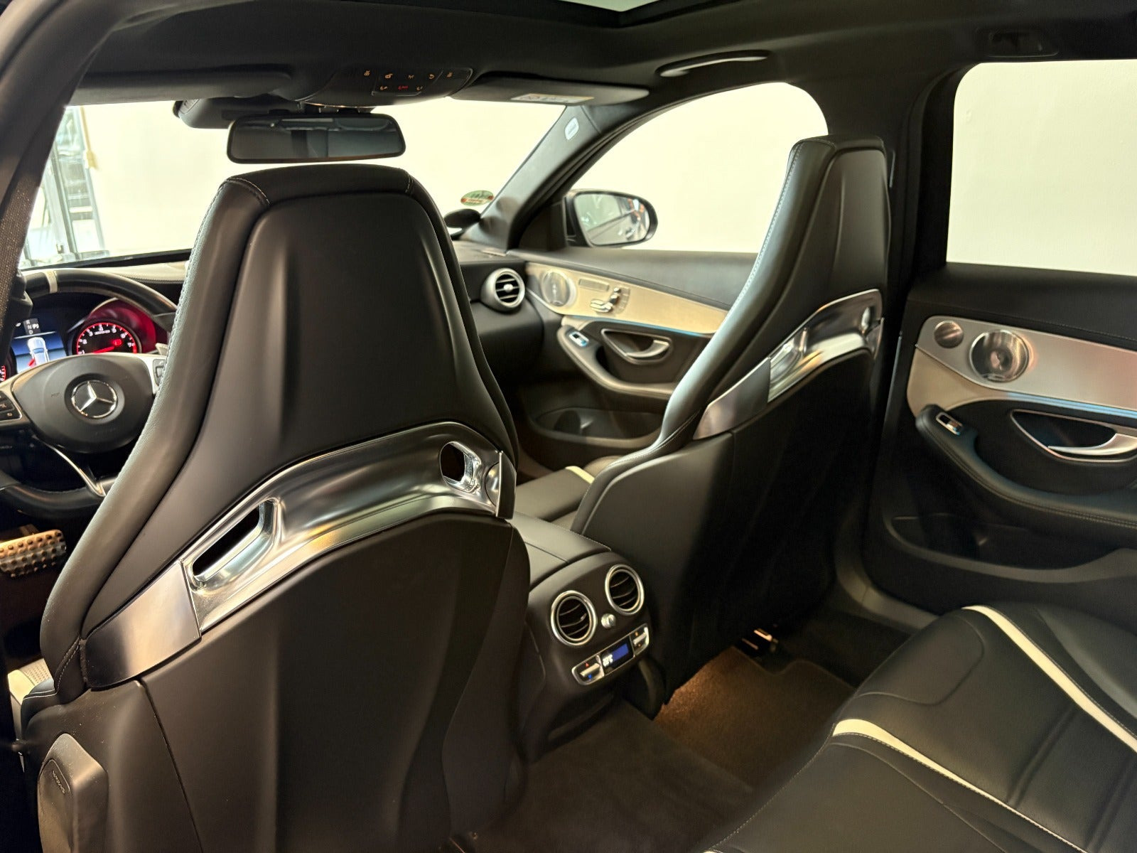 Sort Mercedes C63 fra 2017