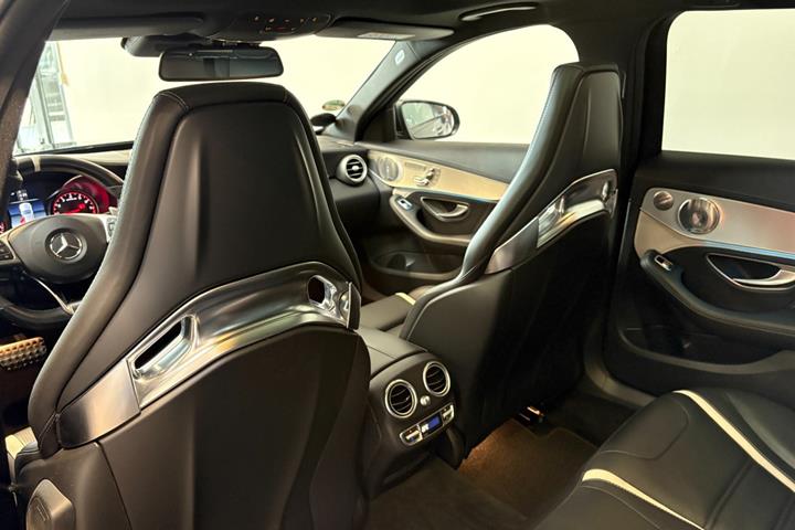Sort Mercedes C63 fra 2017