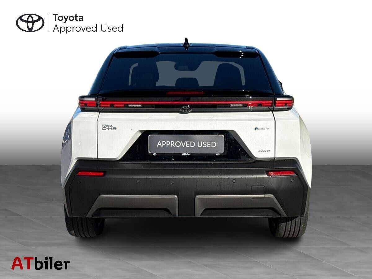 Hvid Toyota C-HR+ fra 2026