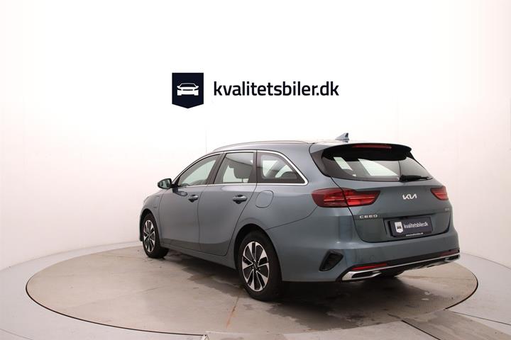 Grå Kia Ceed fra 2023