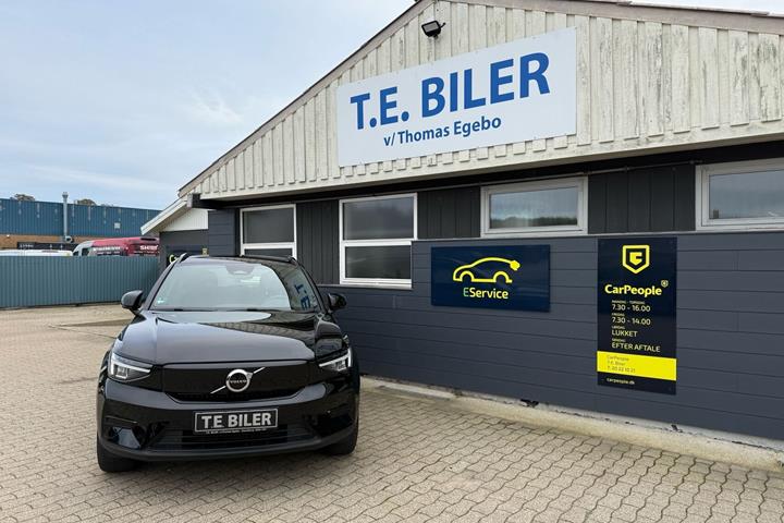 Sort Volvo XC40 fra 2023
