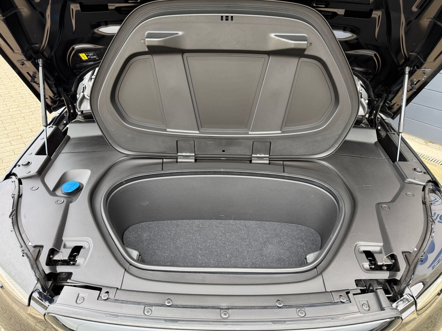 Sort Volvo XC40 fra 2023