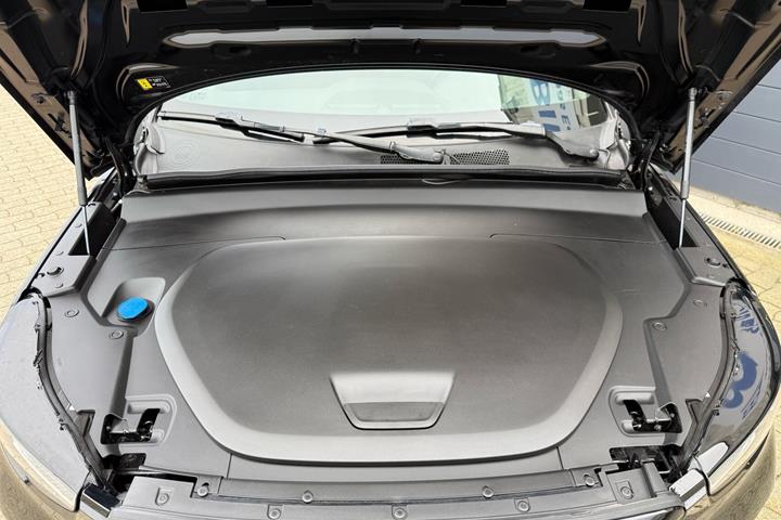 Sort Volvo XC40 fra 2023