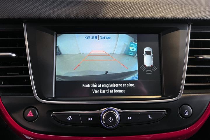 Grå Opel Crossland fra 2023