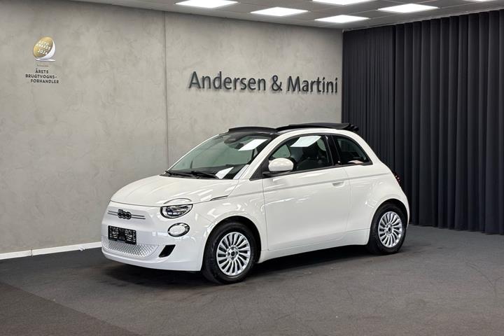 Hvid Fiat 500e fra 2023