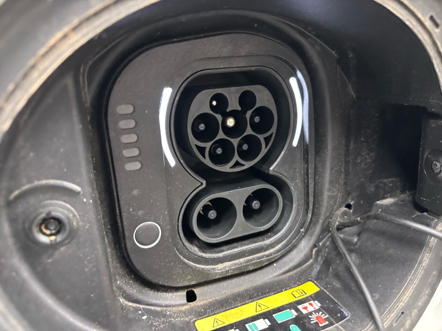 Hvid Fiat 500e fra 2023