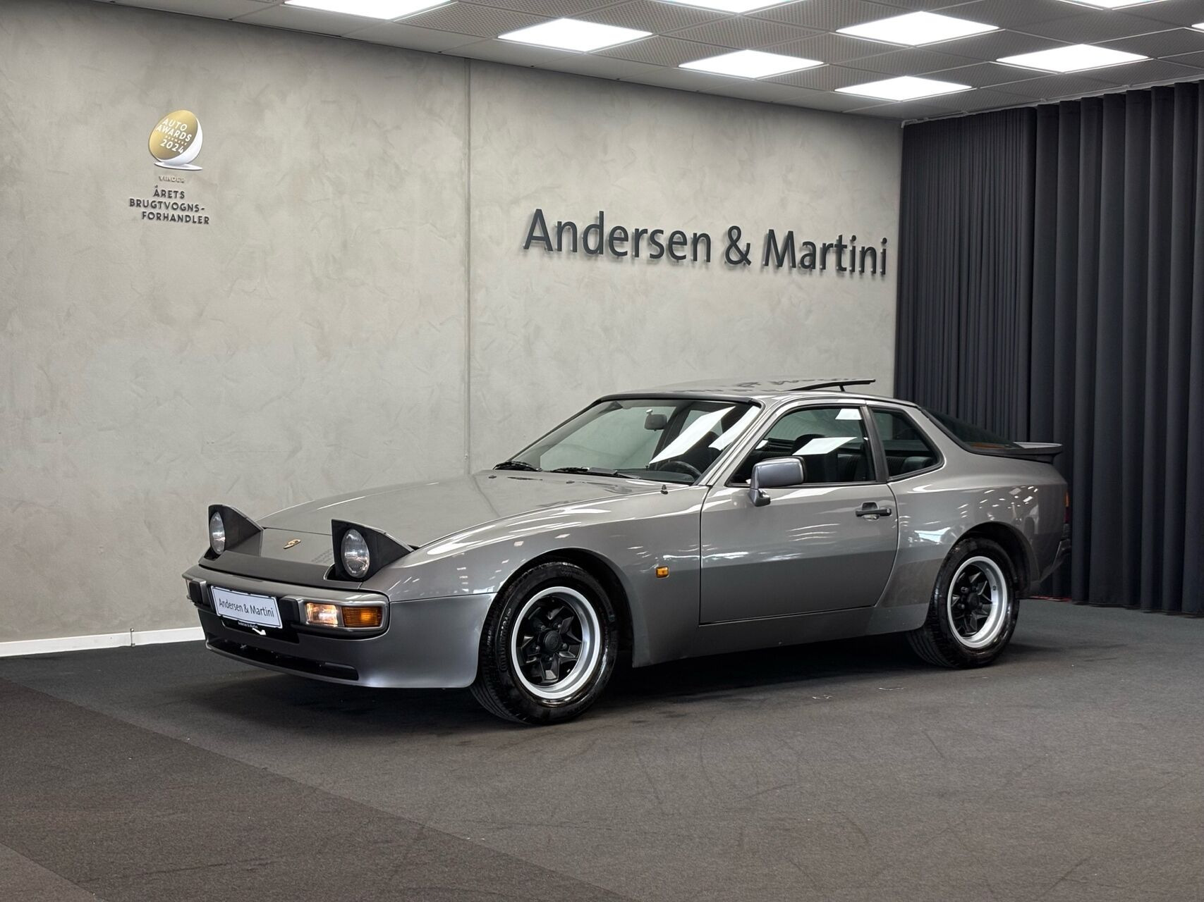undefined Porsche 944 fra 1985