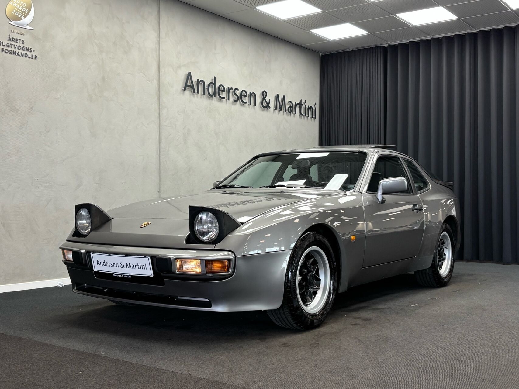 undefined Porsche 944 fra 1985