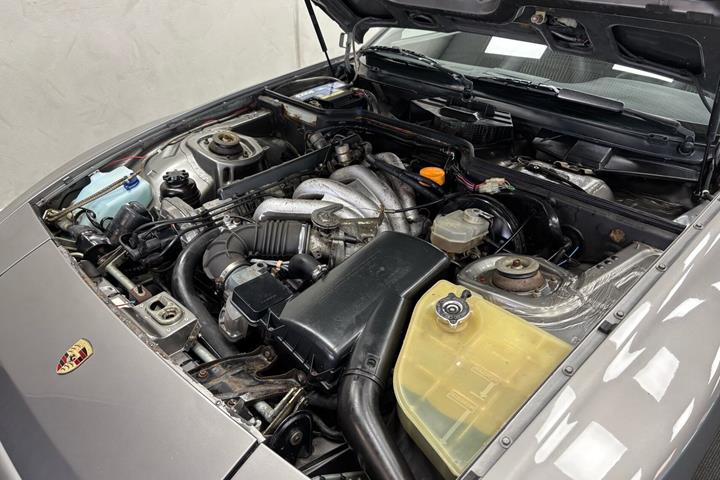 undefined Porsche 944 fra 1985
