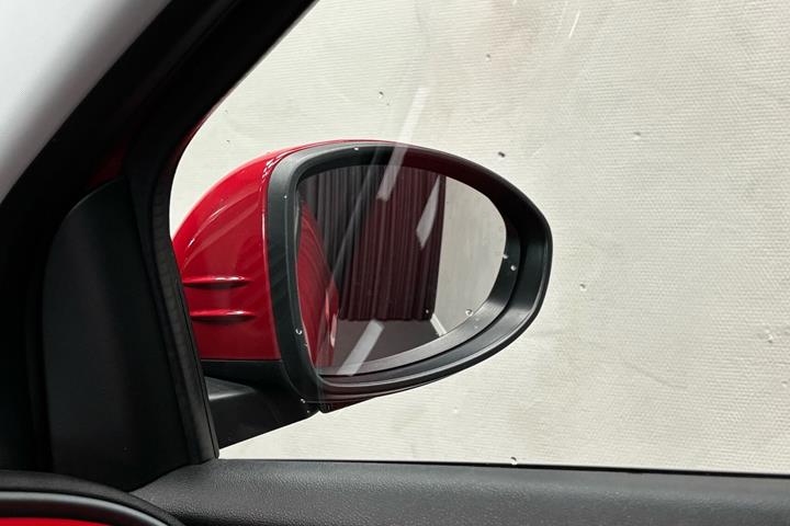 Rød Fiat 500e fra 2023