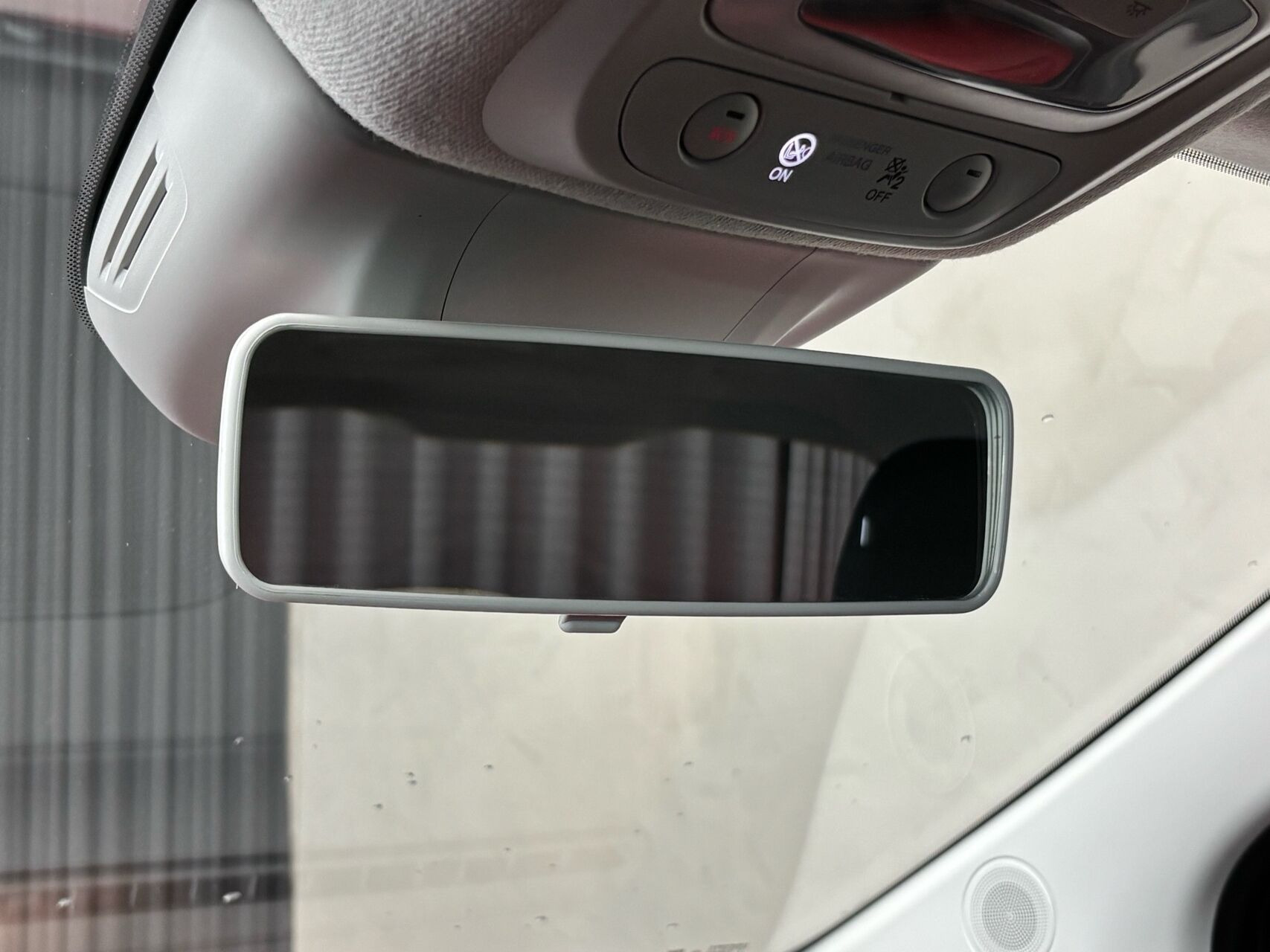 Rød Fiat 500e fra 2023