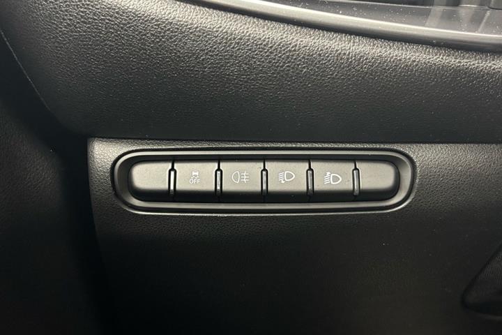 Hvid Fiat 500e fra 2023