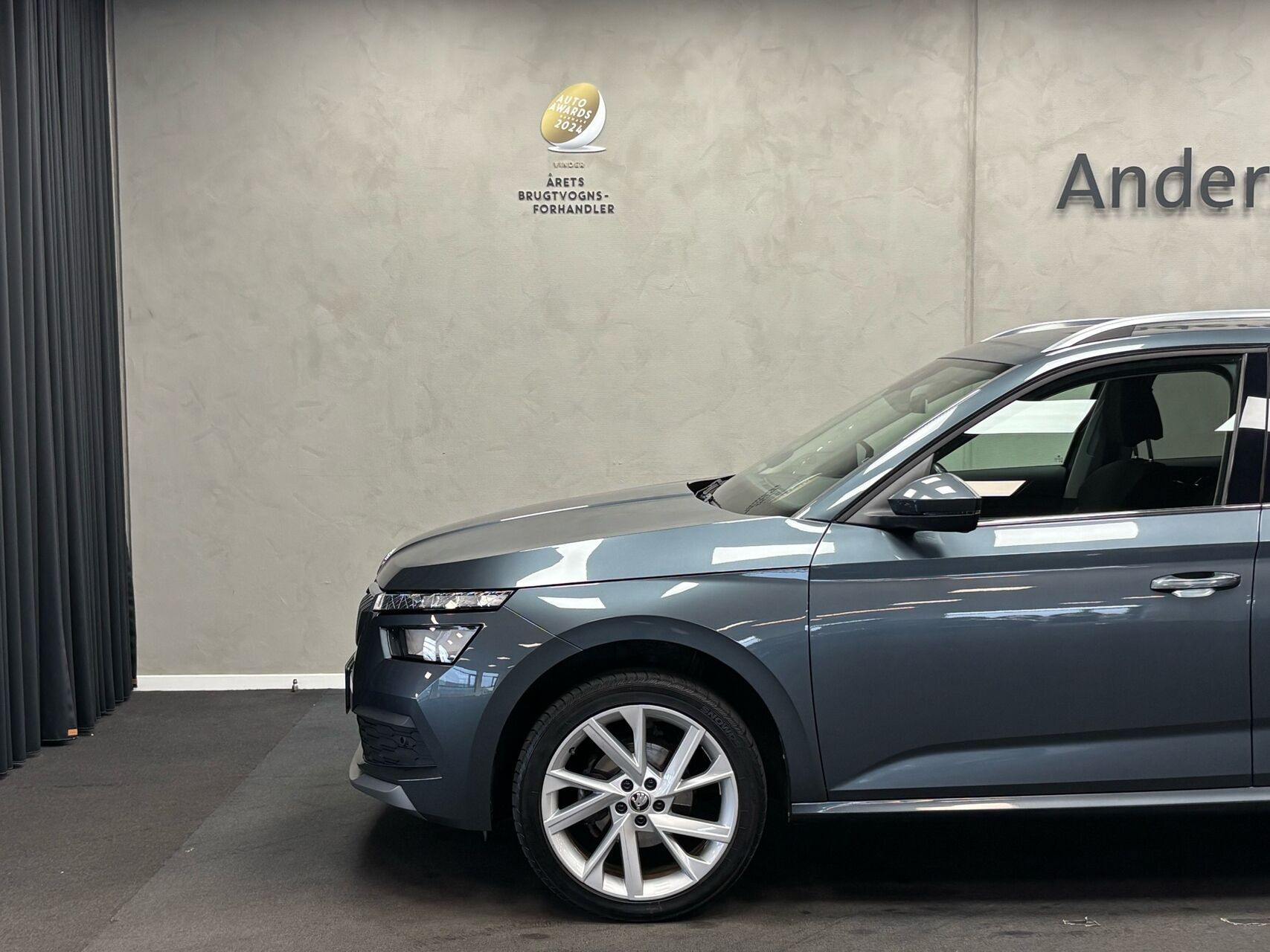 Grå Skoda Kamiq fra 2021
