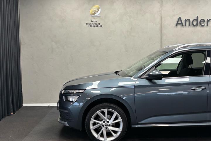 Grå Skoda Kamiq fra 2021