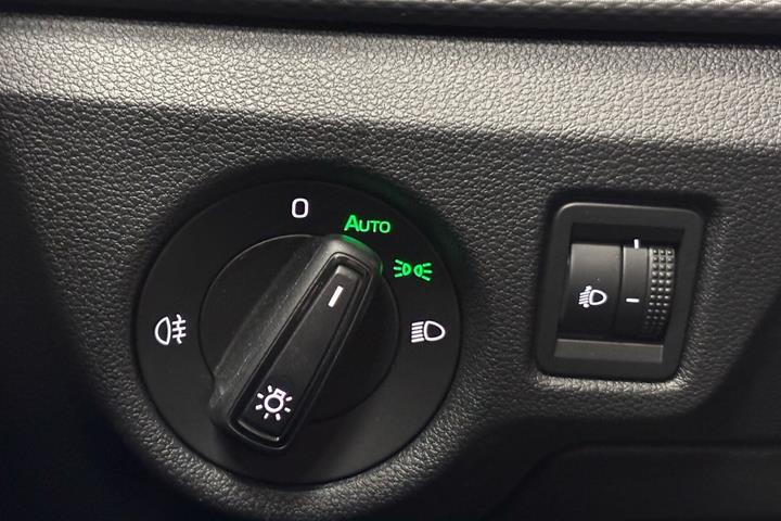 Grå Skoda Kamiq fra 2021