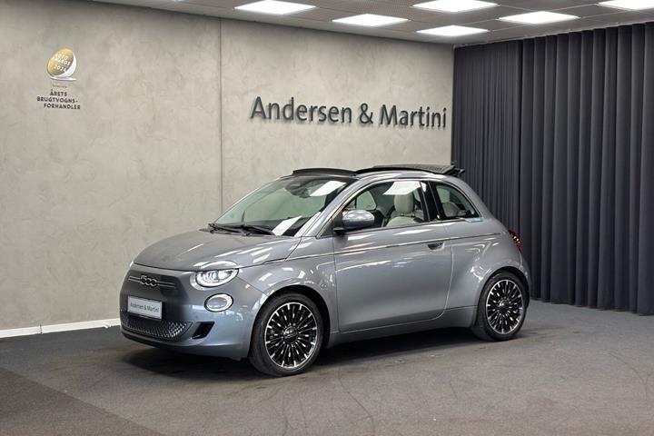 Grå Fiat 500e fra 2021