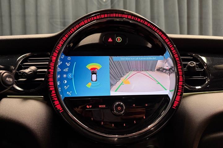 Hvid Mini Cooper fra 2023