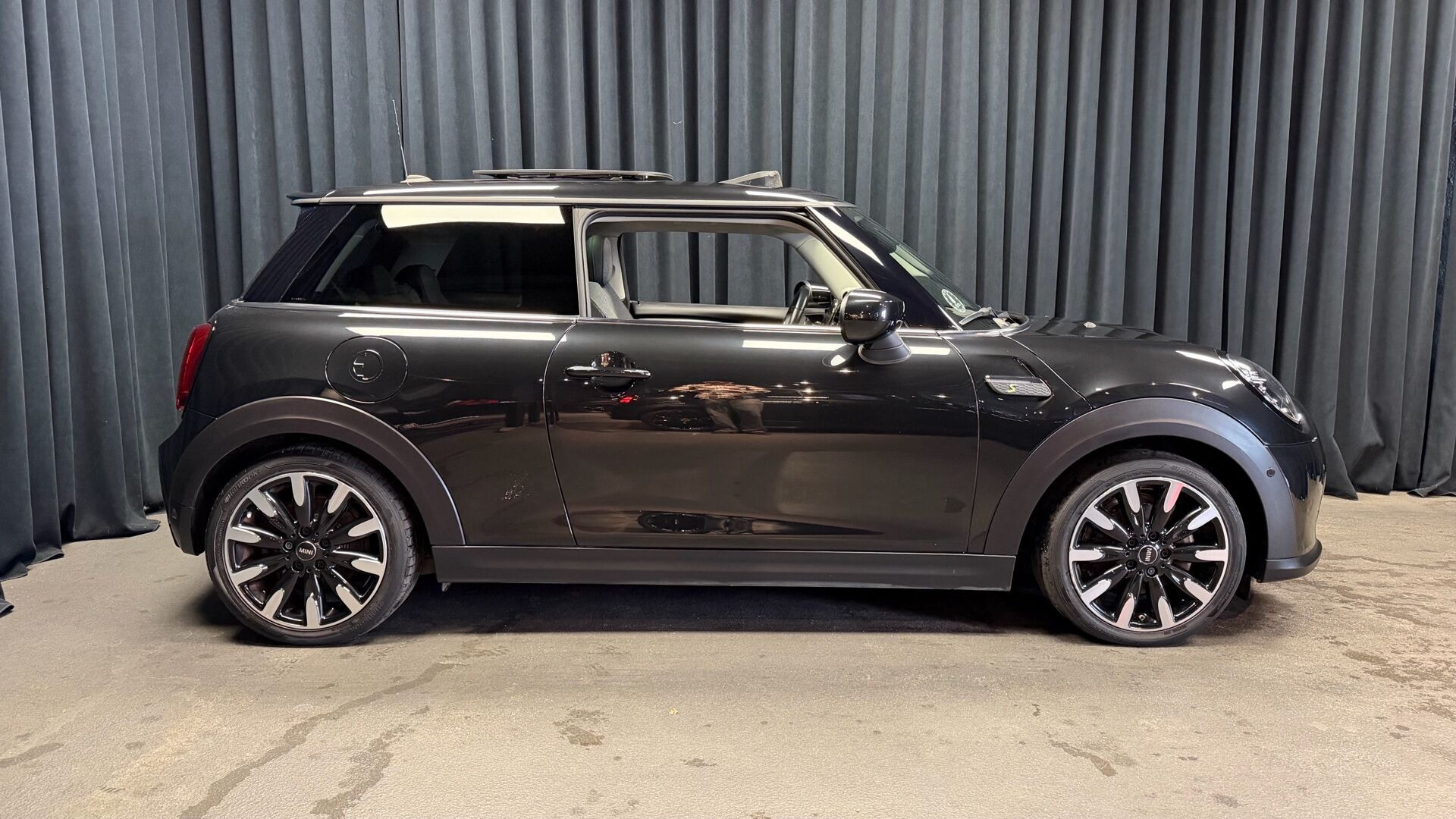 Sort Mini Cooper fra 2023
