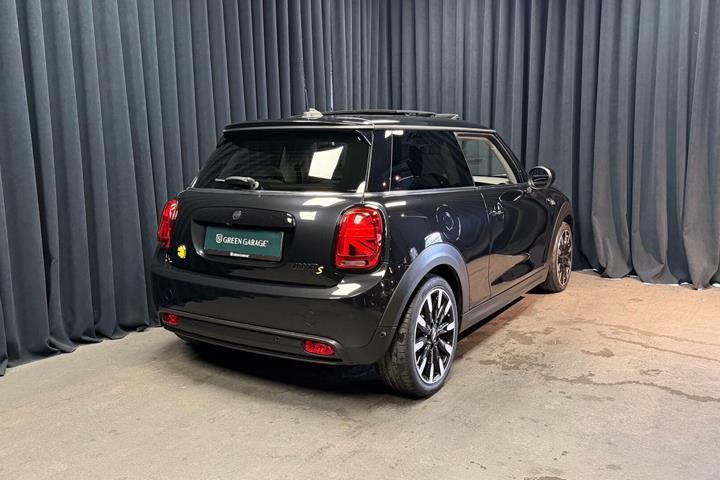Sort Mini Cooper fra 2023