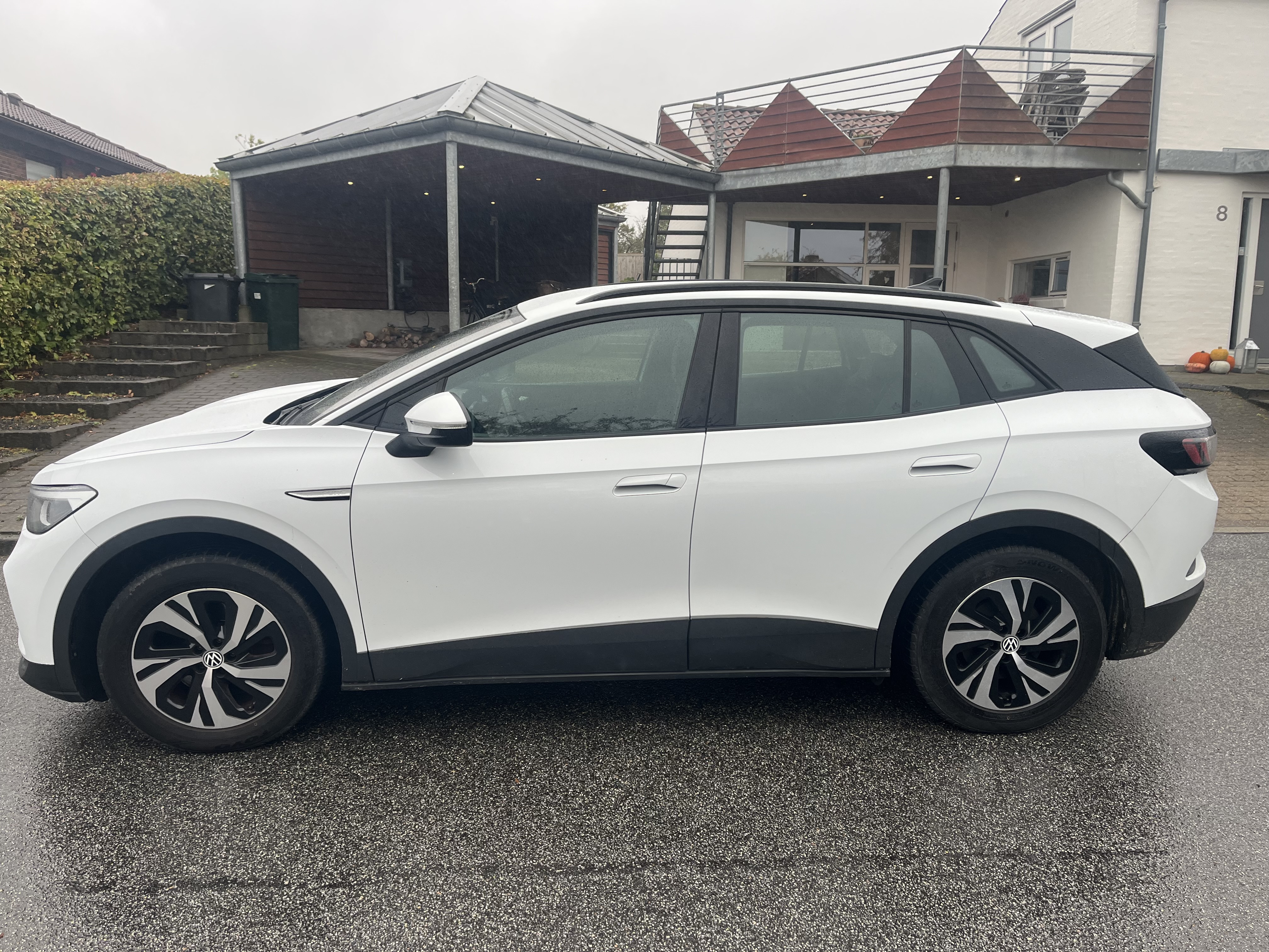 Hvid VW ID.4 fra 2021