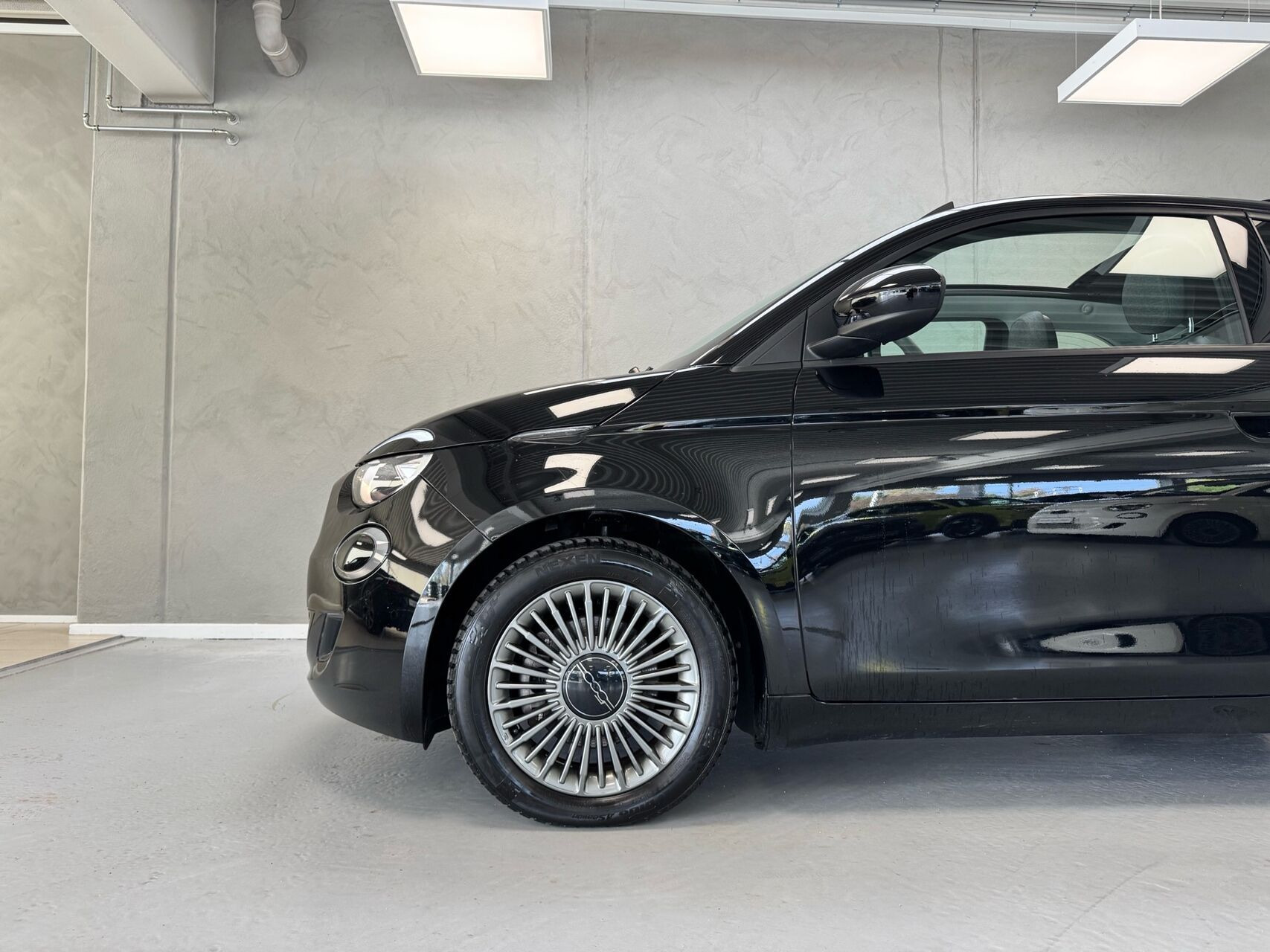 Sort Fiat 500e fra 2023