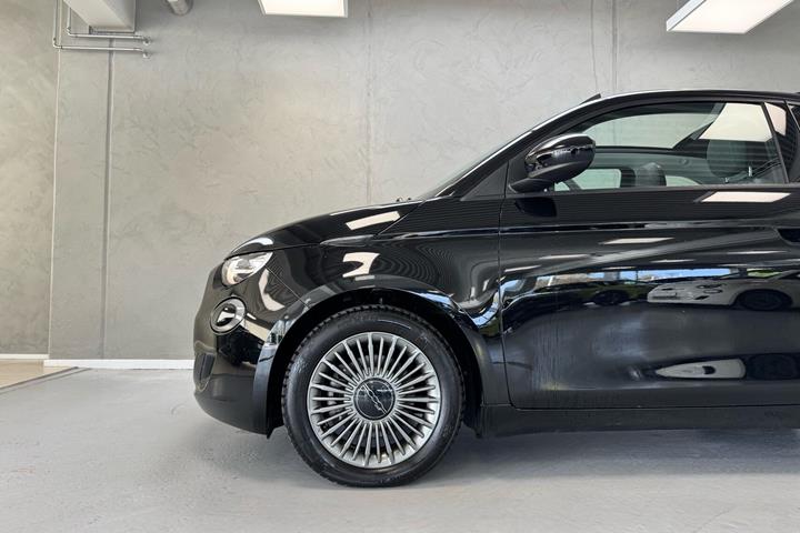 Sort Fiat 500e fra 2023