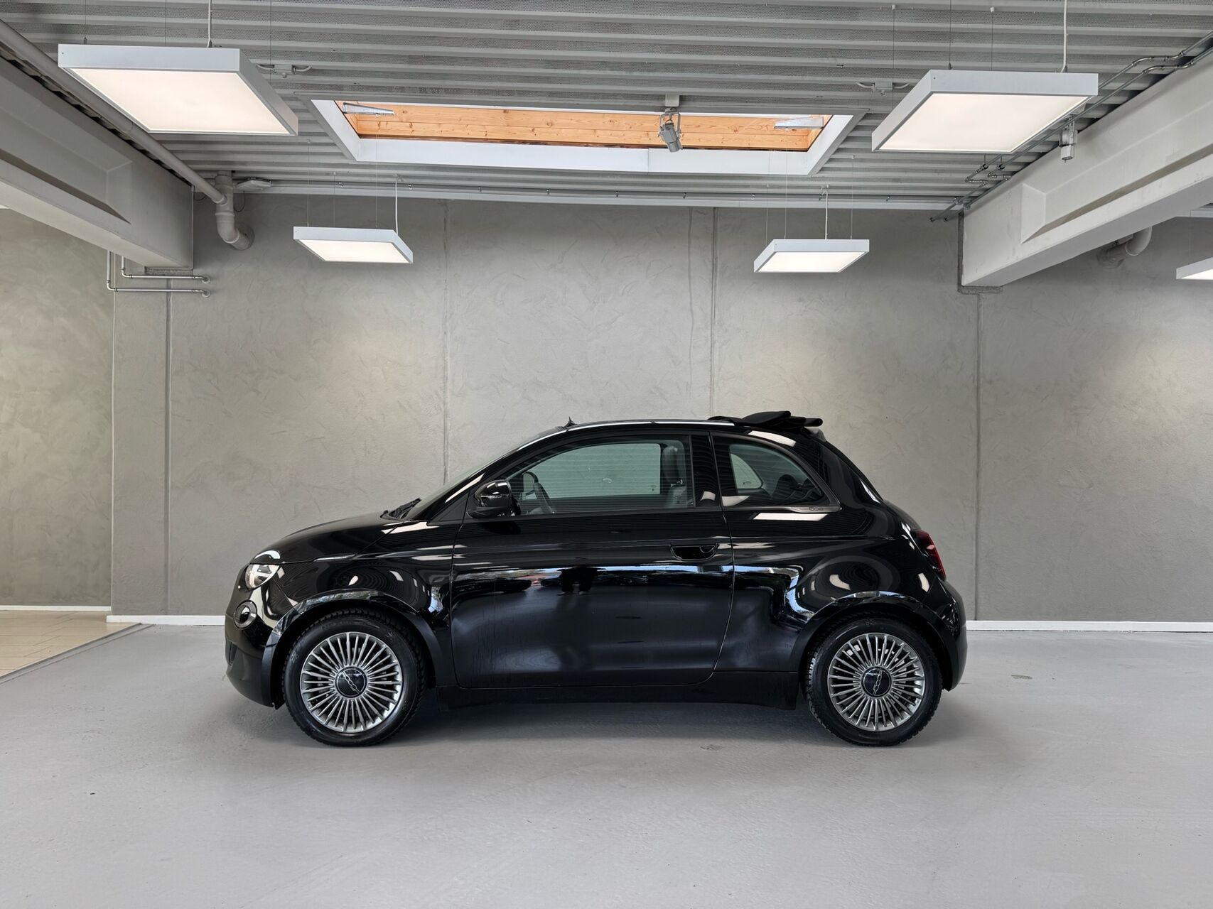 Sort Fiat 500e fra 2023