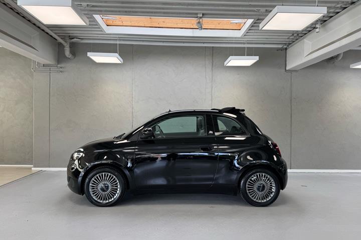 Sort Fiat 500e fra 2023