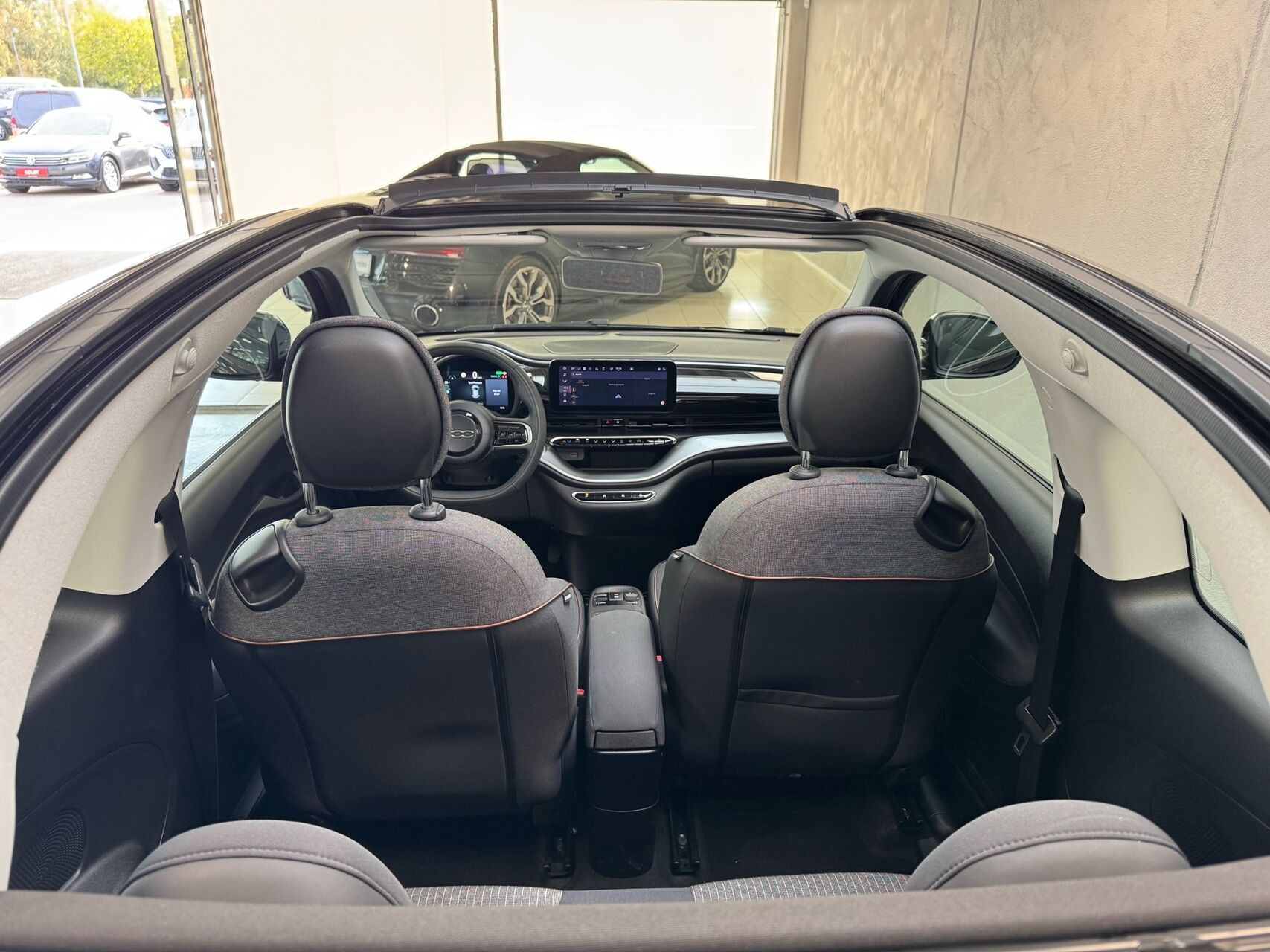 Sort Fiat 500e fra 2023
