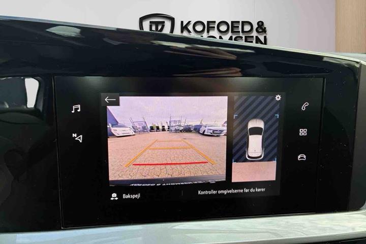 Grå Opel Mokka-e fra 2024