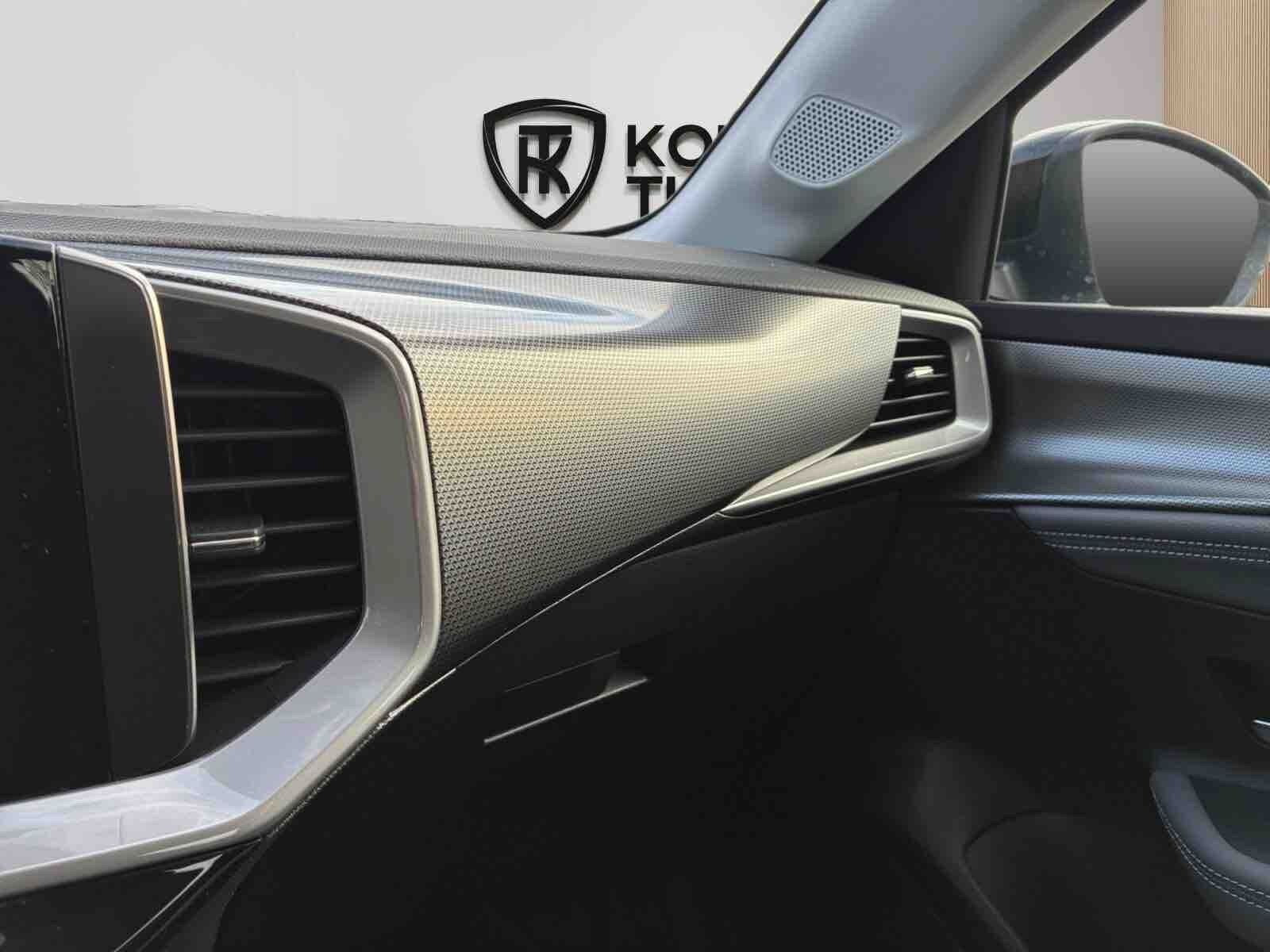 Grå Opel Mokka-e fra 2024