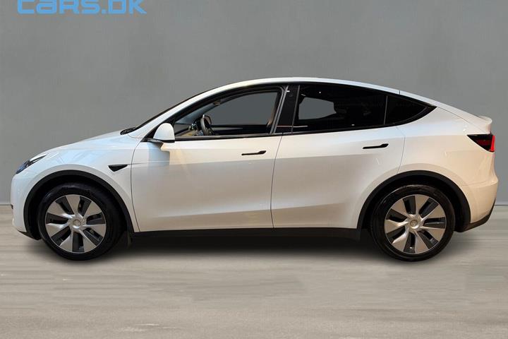 Hvid Tesla Model Y fra 2023