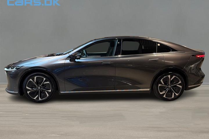 Grå Mazda 6e fra 2026