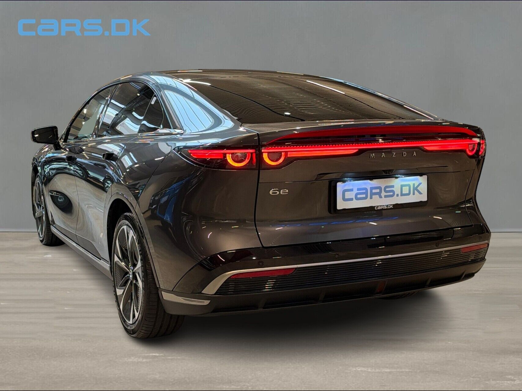 Grå Mazda 6e fra 2026