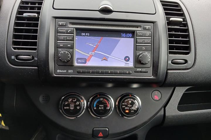 Rød Nissan Note fra 2011