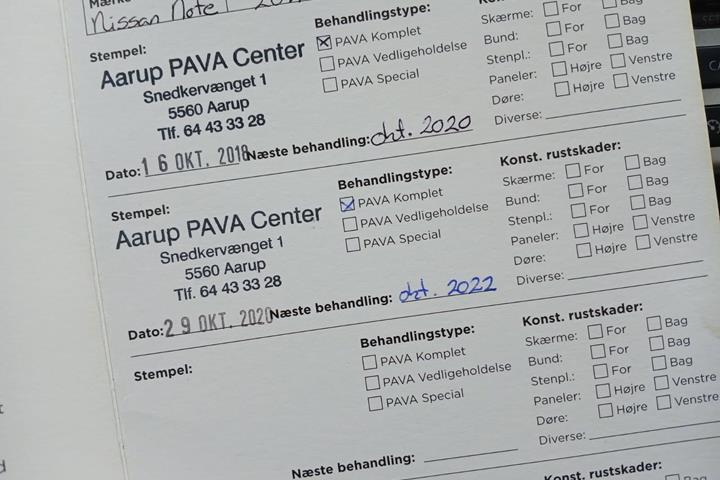 Rød Nissan Note fra 2011